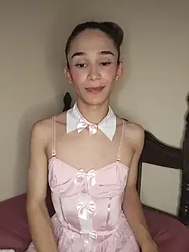 Twink_fem-boy 网络视讯表演