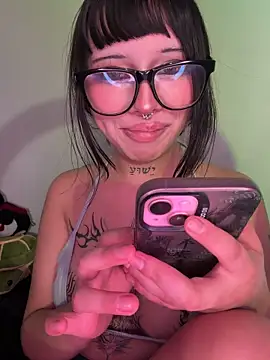 Kitty_yukimura Chat XXX live