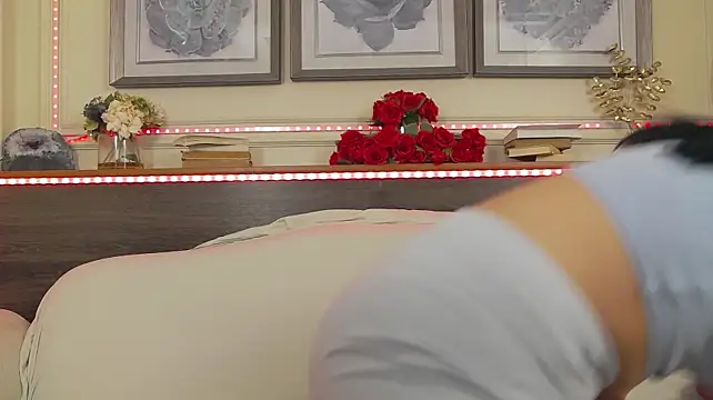 צ'אט XXX בשידור חי של HellenDesire