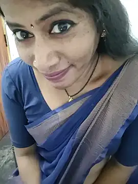 Chat XXX en directo de tamil_Sigappu_Roja