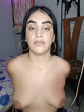 Bigtiti01 Show Webcam