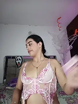Bigtiti01 Show in webcam