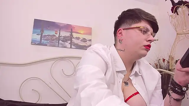 EllenDg's Webcam Show