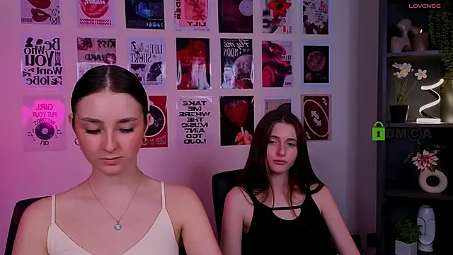 nekky_mouse's Webcam Show