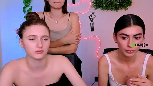 Show modela nekky_mouse na web-kameri