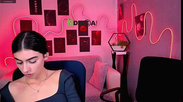 Show modela nekky_mouse na web-kameri