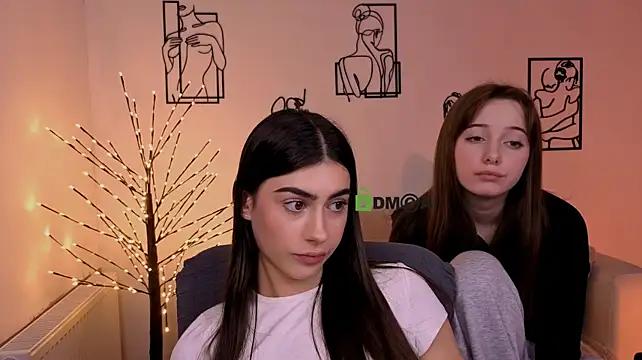 Show modela nekky_mouse na web-kameri