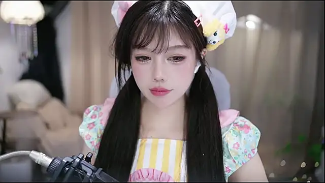 Cecily's Webcam Show