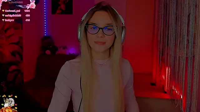 LilKittyX's Live Sex Cam Show