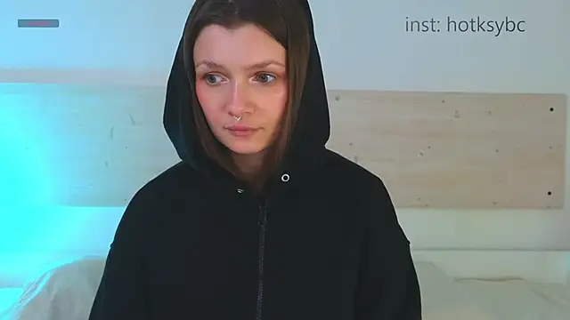 Hot_ksy 现场XXX聊天
