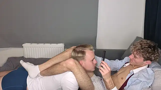 Kevin_Young_Cat's Webcam Show
