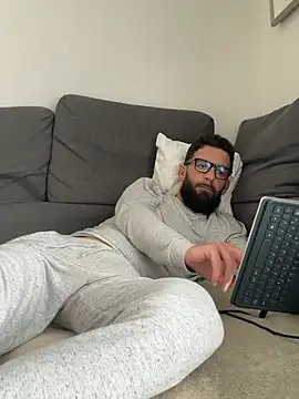 Michel_huge Webcam-Show