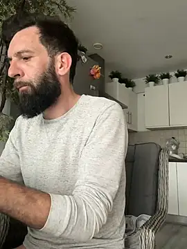 Michel_huge Webcam Show