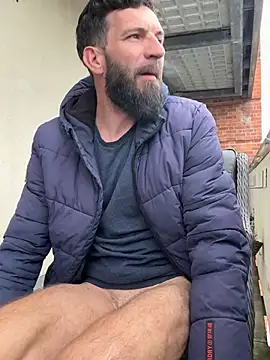 Michel_huge Show in webcam