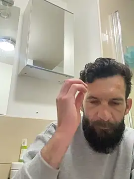 Michel_huge Show in webcam