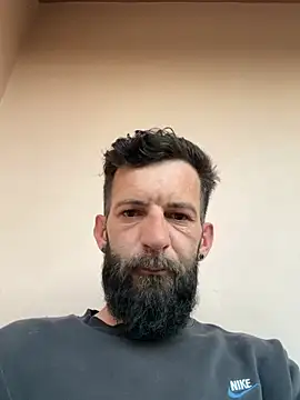 Michel_huge Pertunjukan Webcam
