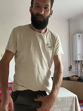Michel_huge Show in webcam