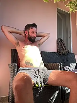 Вебкам-шоу Michel_huge