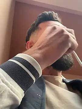 Michel_huge's Webcam Show