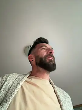 Michel_huge's Webcam Show