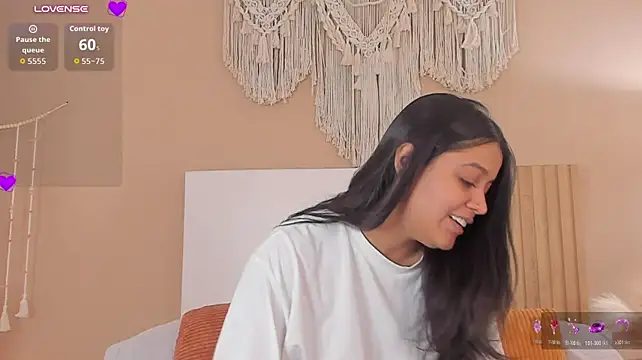 Pokazy przed kamerką – Camila_Bustamante