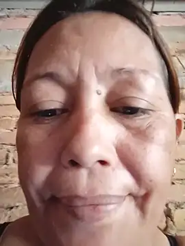 marinita13's Live Chat Room