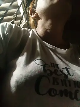 XXX chat uživo modela marinita13