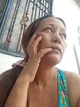 marinita13 Live XXX Chat