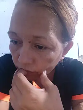 marinita13 Adlı Modelin Canlı XXX Sohbeti