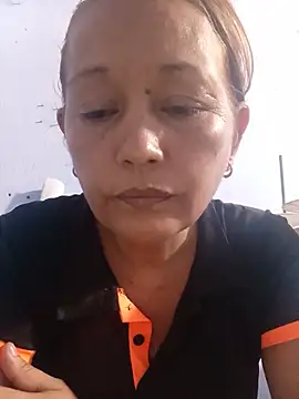 צ'אט XXX בשידור חי של marinita13