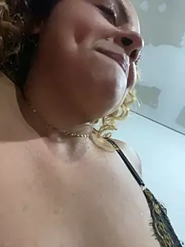Chloe_Leaozinhon Webbikameraesitys