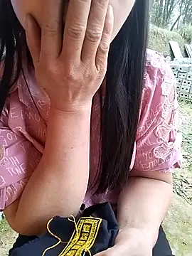 Tiyir597 Pertunjukan Webcam