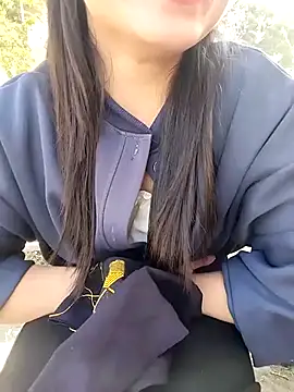 Tiyir597 Show in webcam