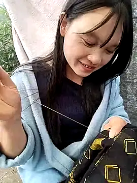 Tiyir597 webkamerás műsora