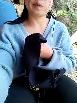 Tiyir597 webkamerás műsora