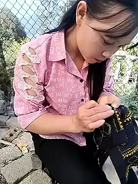 Tiyir597 webkamerás műsora