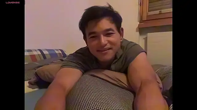 הופעת וובקאם של AsianBoy_Sunny