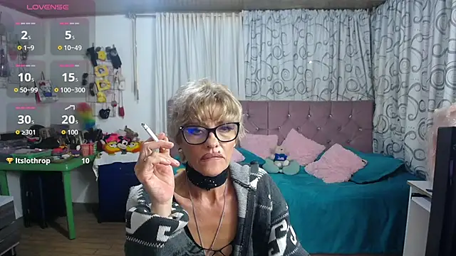 XXX chat uživo modela isabella-lips007