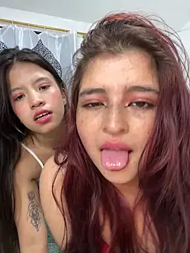 Show de Xuxi_XXX na webcam