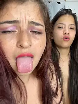 Xuxi_XXX's Webcam Show