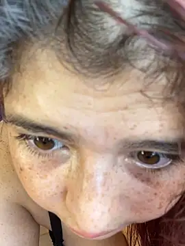 Xuxi_XXX Chat XXX in diretta