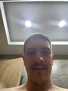 Pertunjukan Kamera Web ALANNFERRER