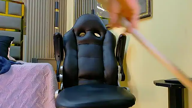 Show modela ALANNFERRER na web-kameri