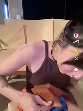 Etherealcat33 Show Webcam