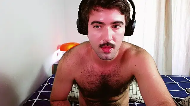 hairyzodb: διαδικτυακό σόου στην κάμερα