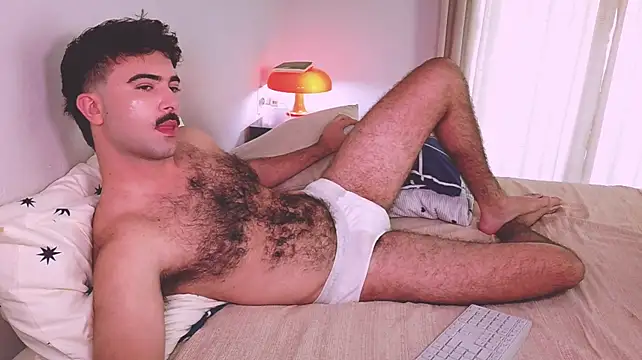 hairyzodb: διαδικτυακό σόου στην κάμερα