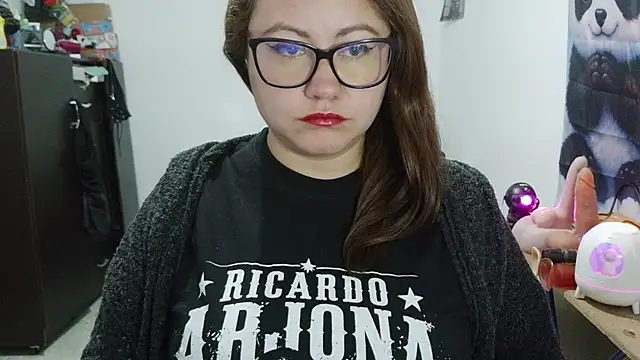 Chat XXX en directo de curly_greeneyed