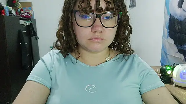 curly_greeneyed Chat XXX live