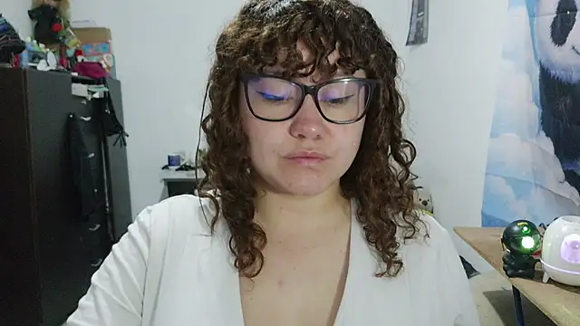 curly_greeneyed Live XXX-Chat