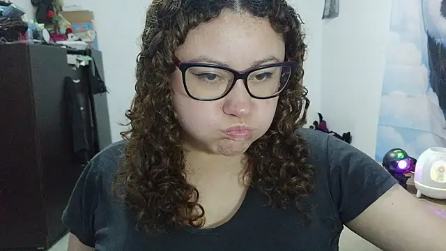 دردشة curly_greeneyed الجنسية المباشرة